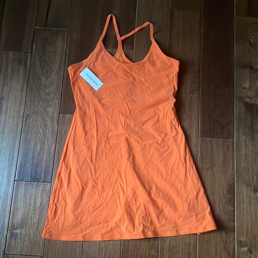 Outdoor Voices TED. Size Medium. NWT.